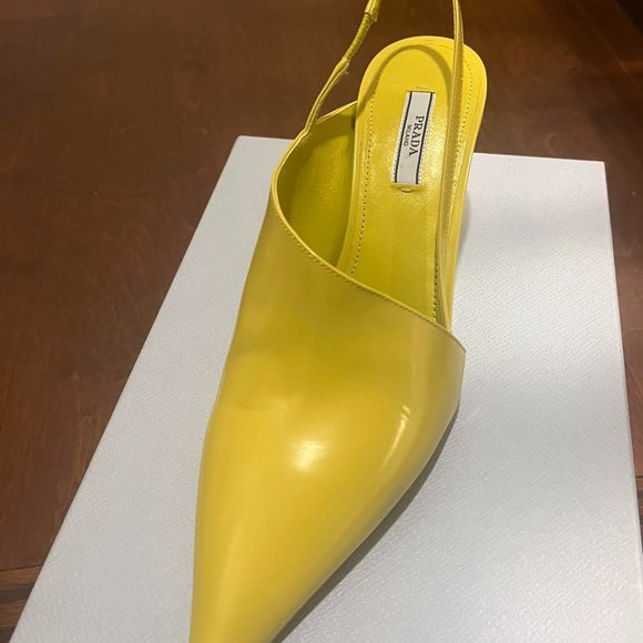 Pointed Toe Slingback Pump (Women) - Picture 2 of 4